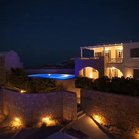 Villa Adelante 88 *